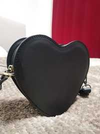 Черна чанта сърце