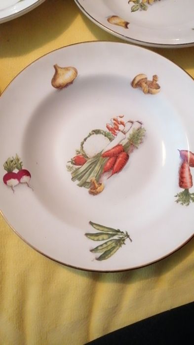 Емайлирани съдове,   чинии