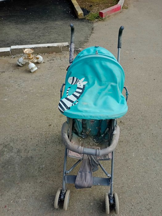 Продам детскую прогулочную коляску состояние хорошее