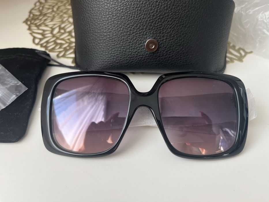 Продавам слънчеви очила Guess