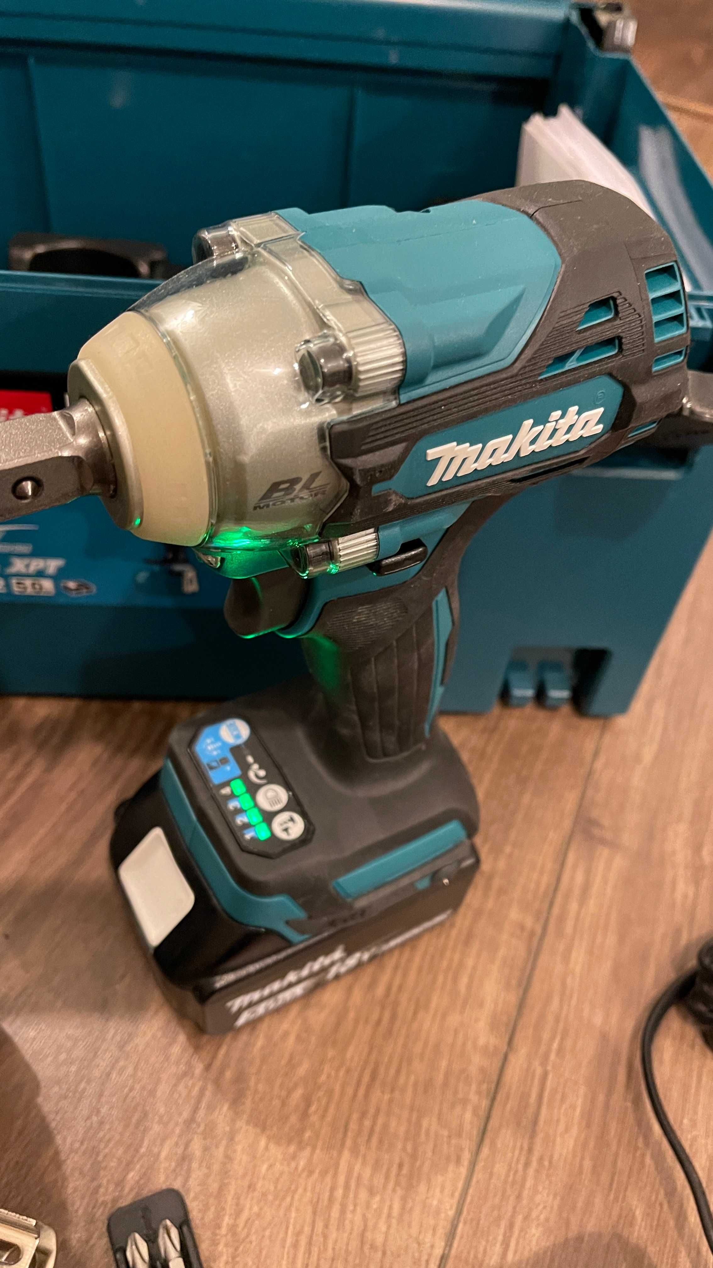 MAKITA SET 2 SCULE BRUSHLESS găurit cu percuție +  înșurubat cu impact