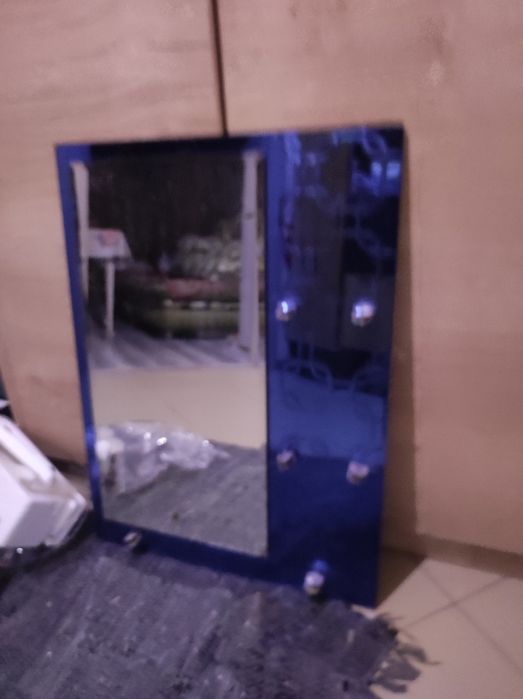 Продам два зеркала в ванную