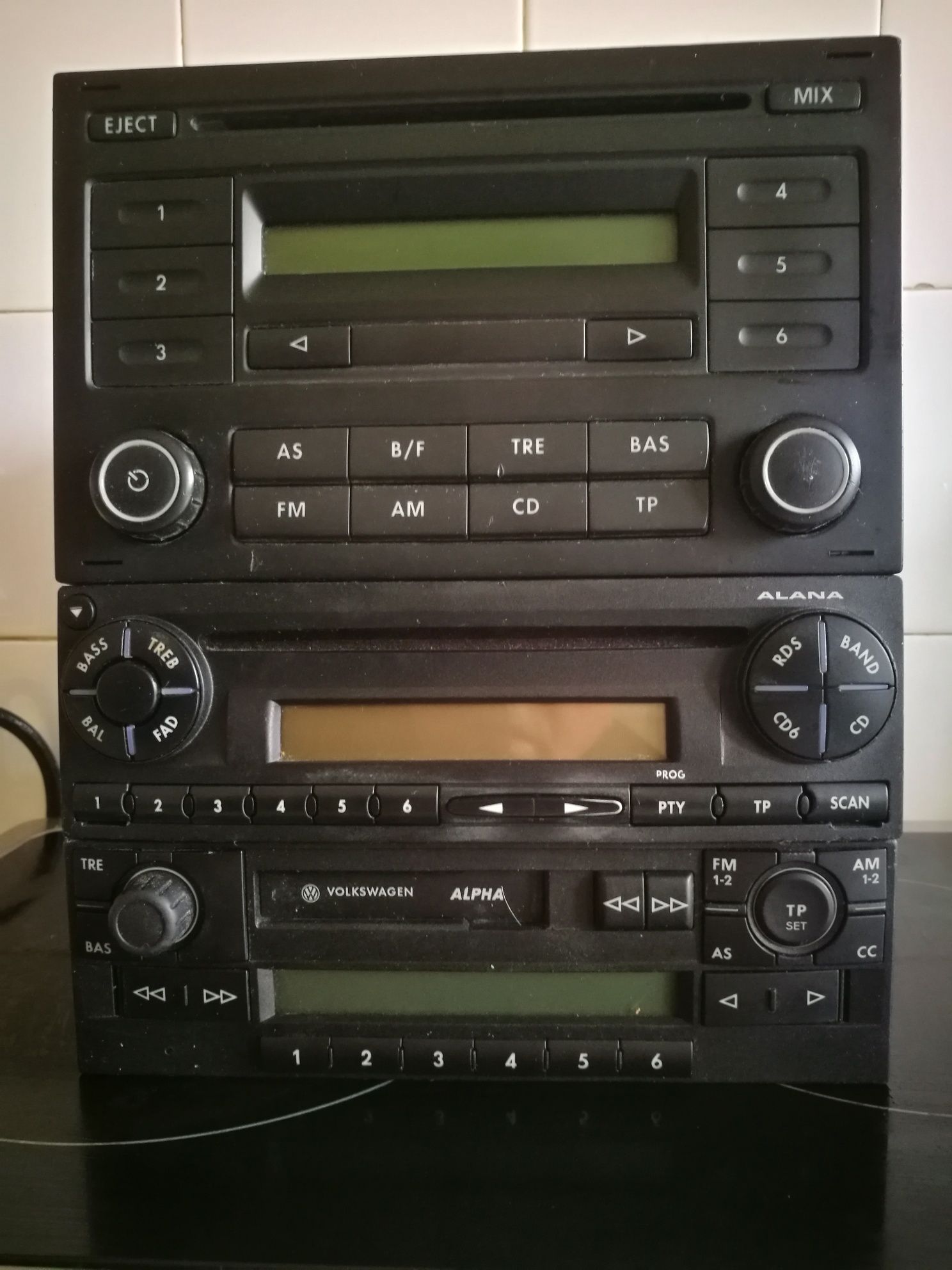 Радио CD за кола VW Поло, Ауди, Сеат, Пежо, С1, Айго, Мерцедес, Шаврол