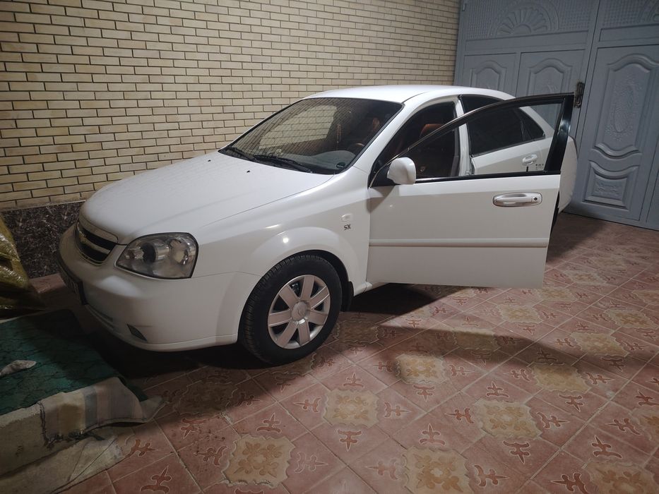 Ласетти сотилади 1.8