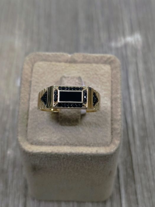 НОВ Златен пръстен 4.02гр / 14К