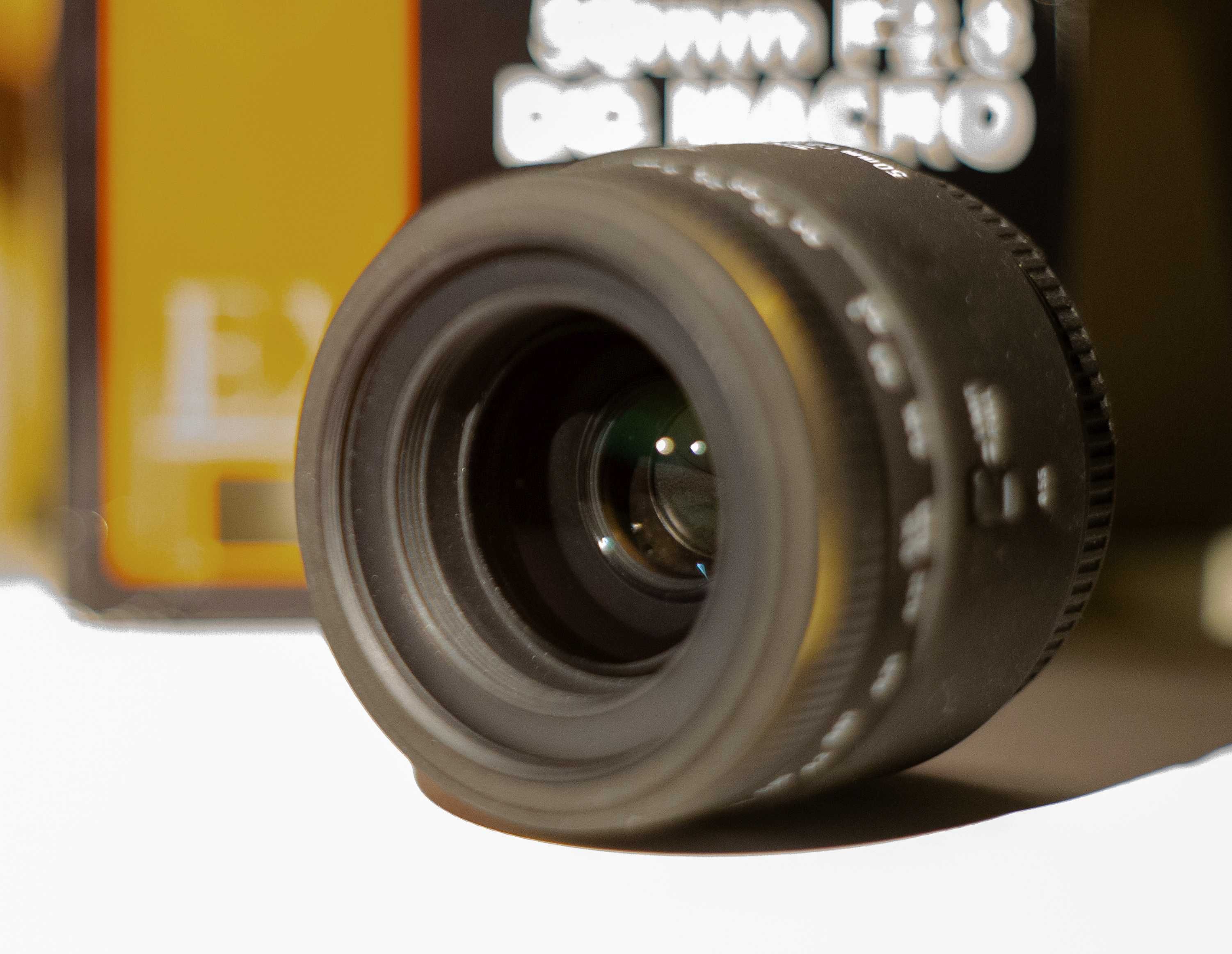 Obiectiv Sigma 50mm f/2.8 EX DG Macro 1:1 compatibil Nikon .