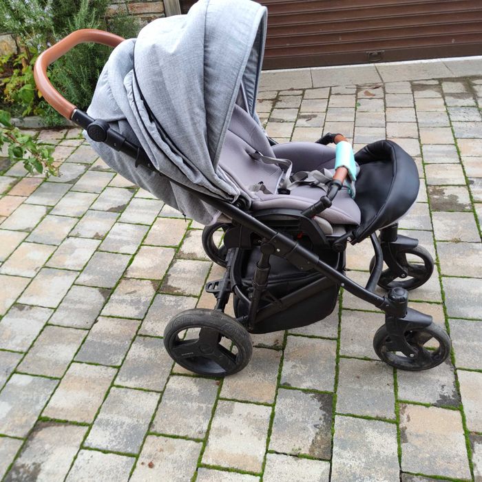 Бебешка количка Bexa U105