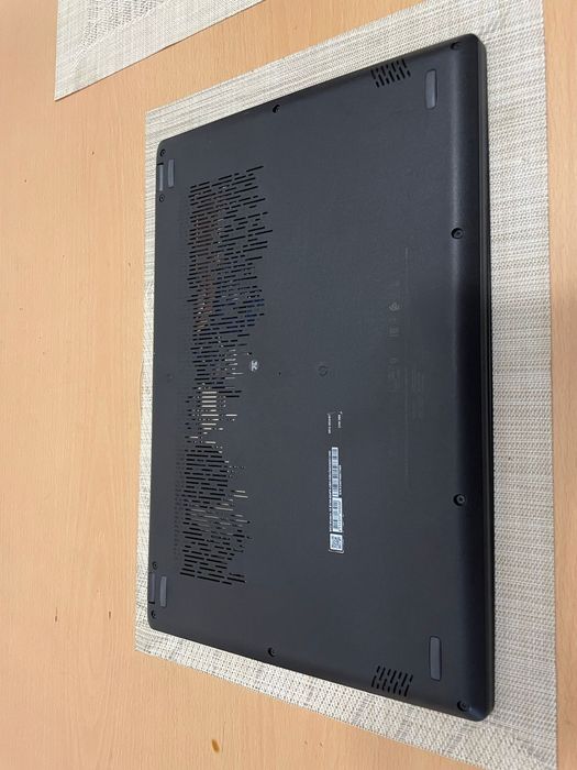 Laptop MSI Modern 15 B13M