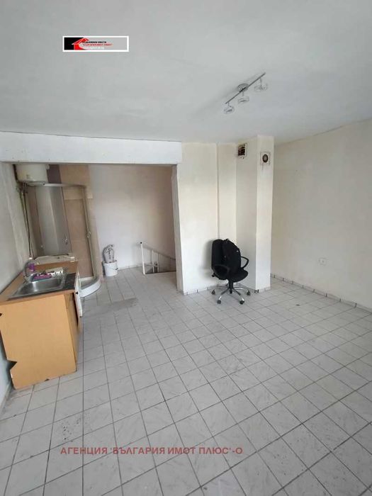 Дава се под наем Магазин в София, Орландовци - 66 кв.м за 204 € - Снимка #2