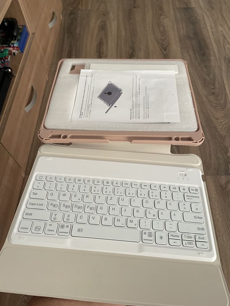 Husa cu tastatura Inateck KB02006 iPad Pro 3Gen si 4Gen, 12.9'', noua