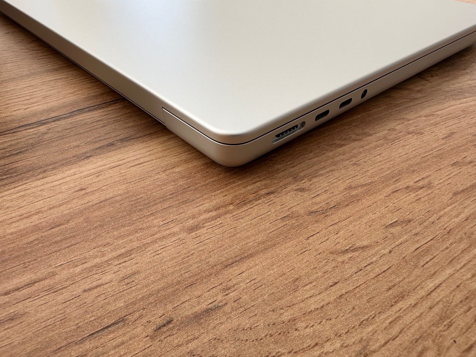 MacBook Pro 14" M1 PRO 8-CPU, 14-GPU, 16RAM, 512SSD В ГАРАНЦИЯ