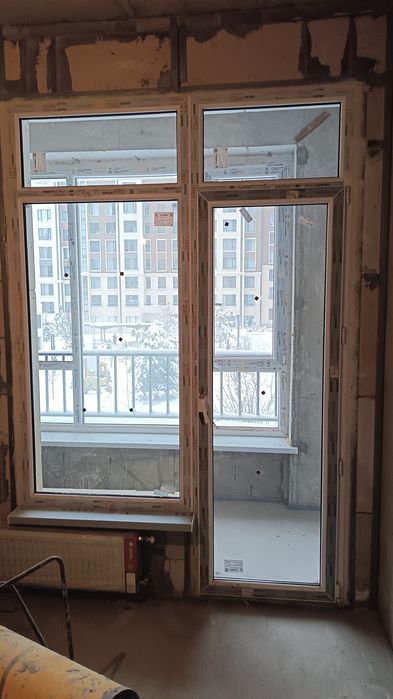 Окно с дверью сложный открывание.