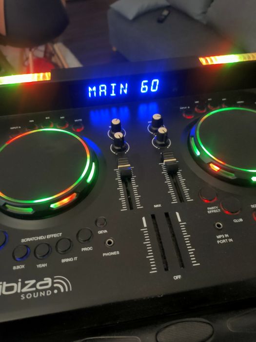 Boxă de vânzare pt karaoke sau pt evenimente