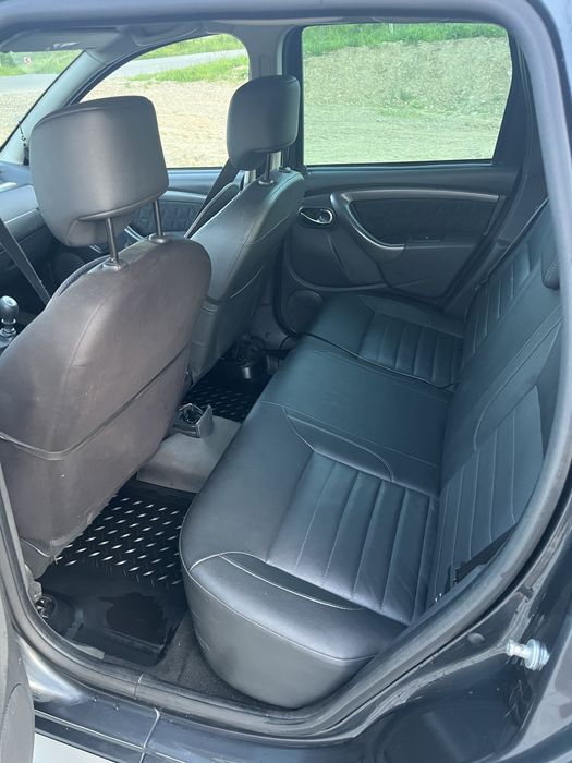Vand Dacia Duster Facelift an 2014 , 4+4, 1,5 dci 115 cp..