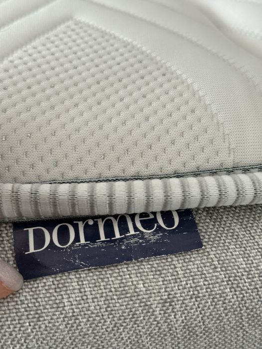 Saltea Dormeo 160x200 cm – spumă cu memorie – stare excelentă