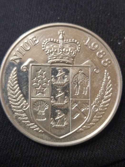 Сребърни монети възпоменателни монети от 50 долара