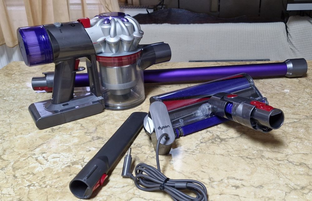 Dyson V8 Ediție Noua