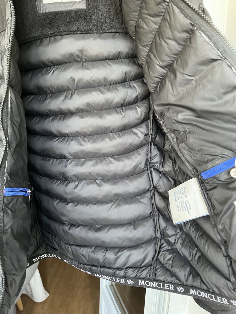 Moncler оригинално яке