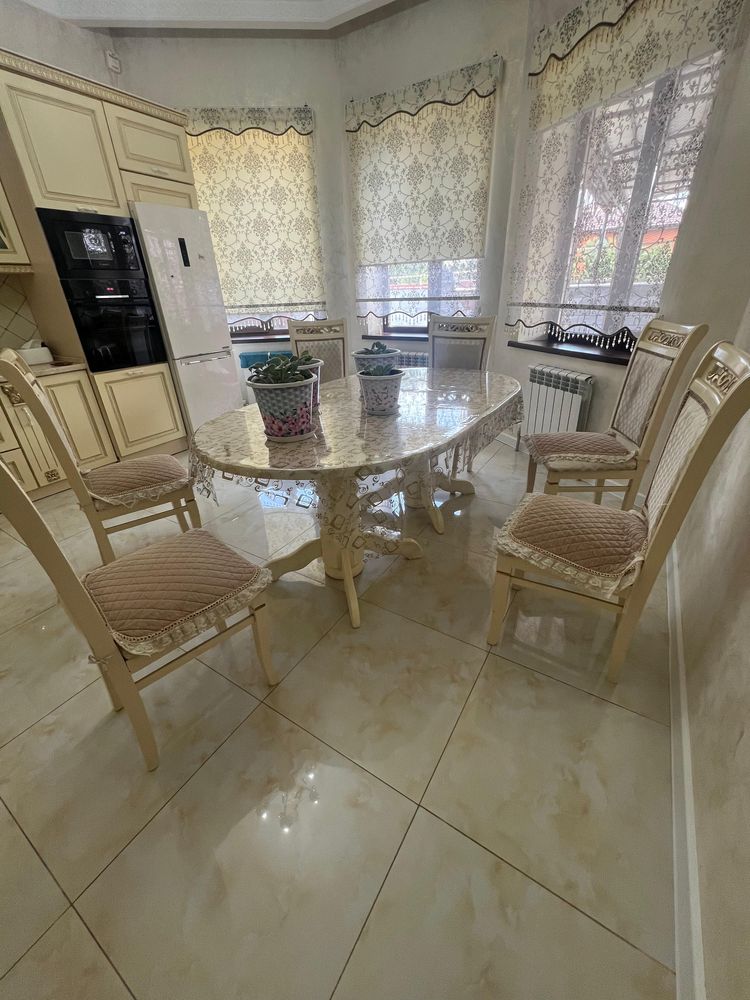 Продам стол со стульями
