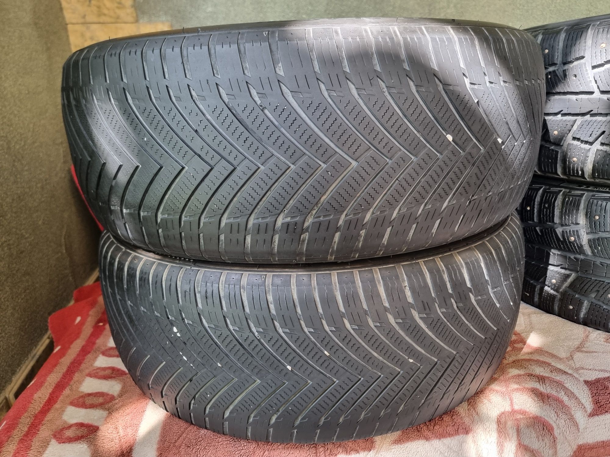 Шины 235/55 R18 шипованные и всесезонка