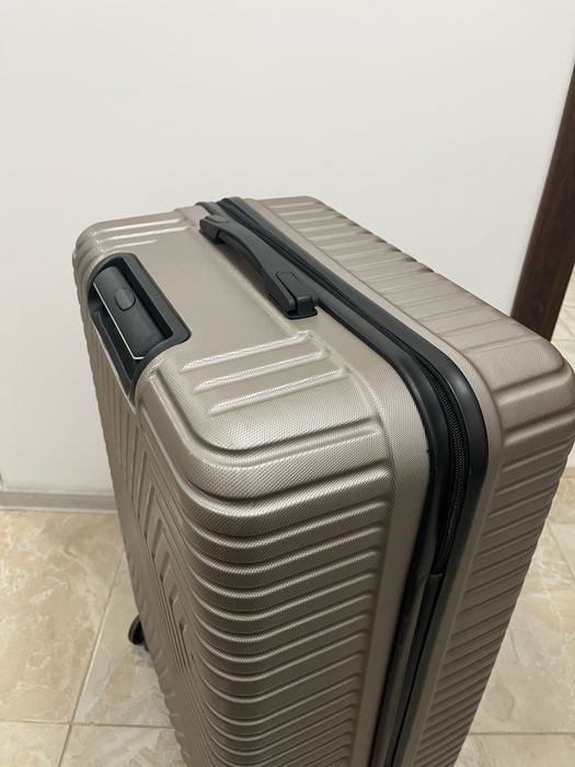 Valiza tip troler crem