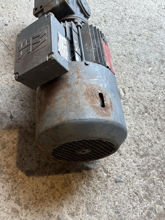 Vand motor 1,1 kw cu reductor