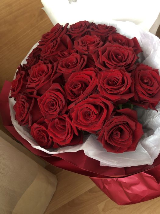 Красные розы, цветы