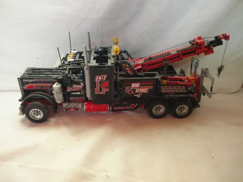 Lego Tehnic 8285: Tow Truck (Silver edition)