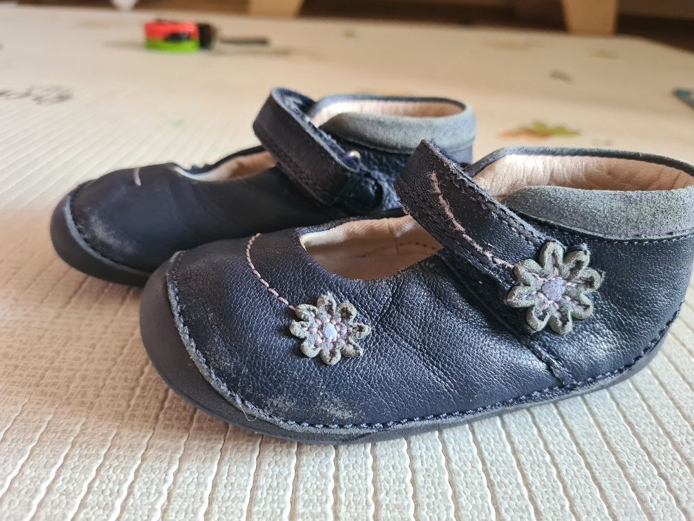 2 чифта детски обувки Clarks, естествена кожа, номер 20½ и 21