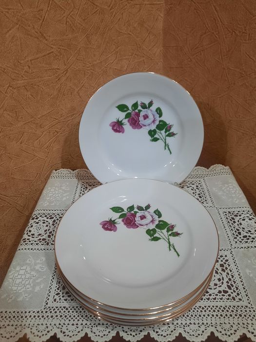 Немецкий фарфор. Германия. Тарелочки "Кahla" (d-19см).   Состояние иде