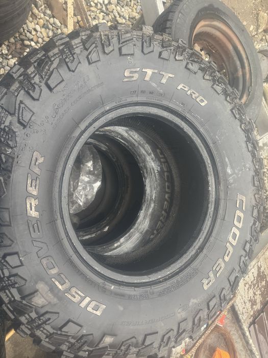 Anvelope LT285/74R16