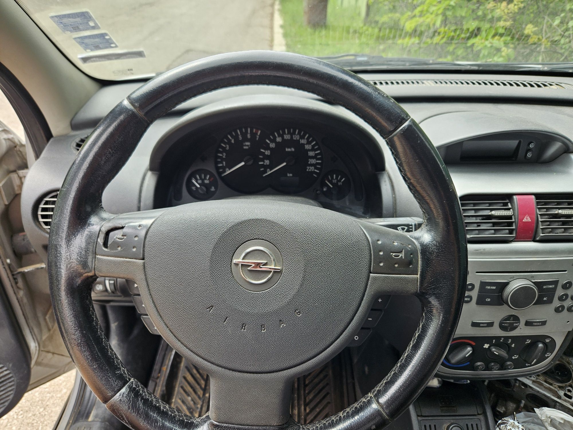 Опел Корса/Opel Corsa Кора багажник, резервна гума, стопове, airbag