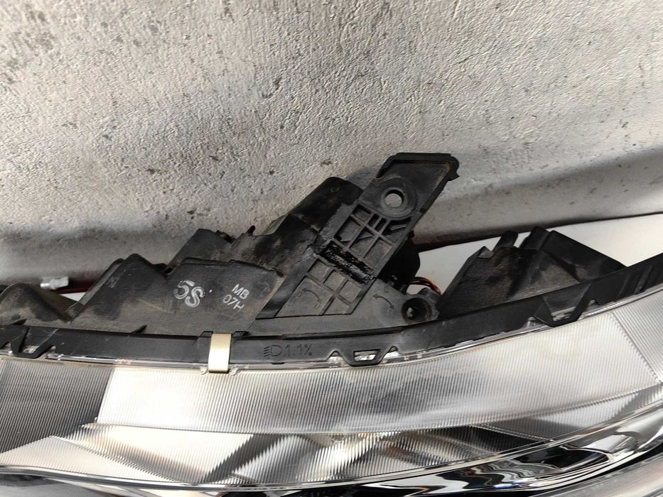 Оригинален фар  Mitsubishi Eclipse Cross Full Led