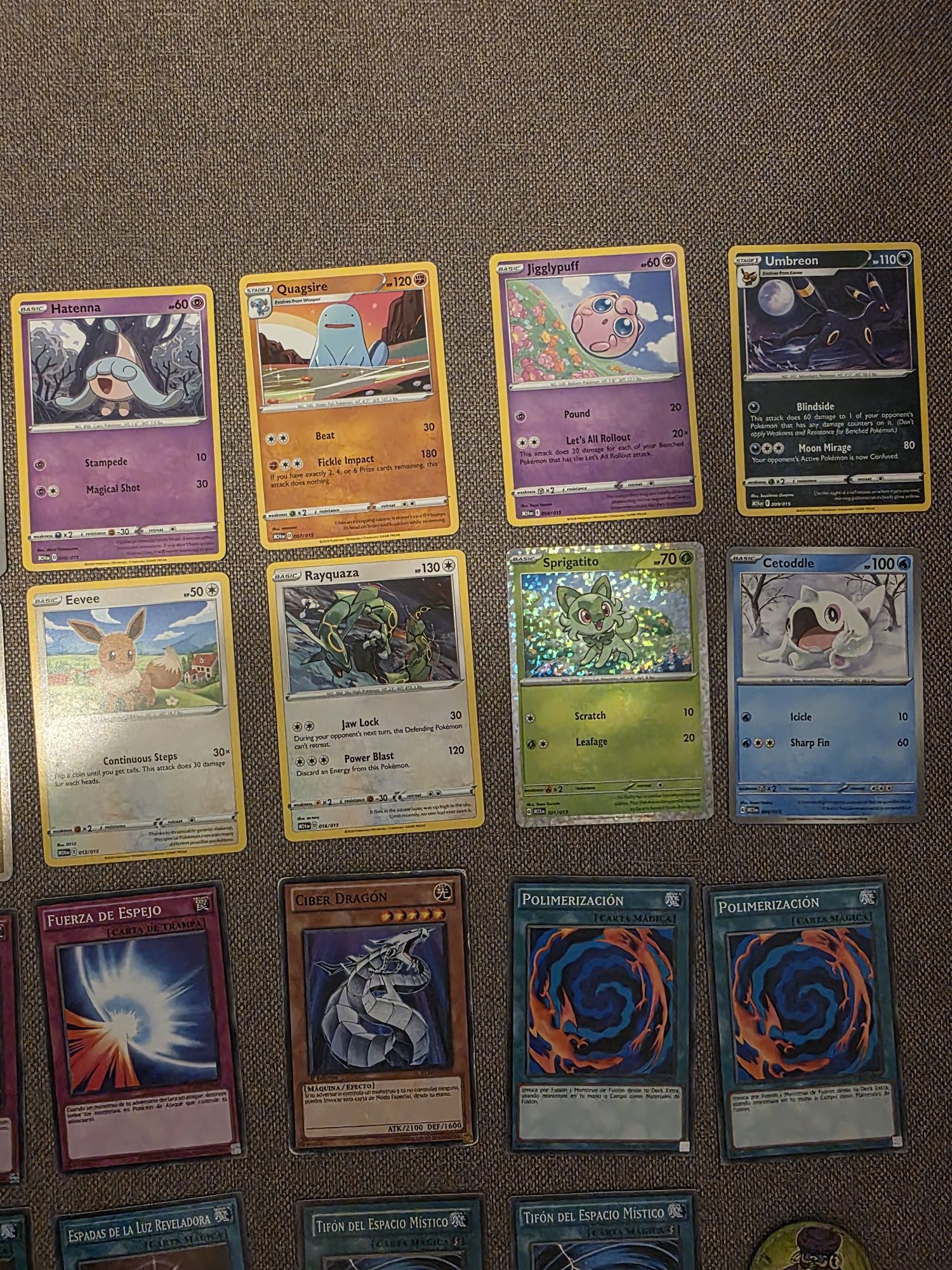 Set Cartonase si discuri Pokemon/Yu-Gi-Oh!