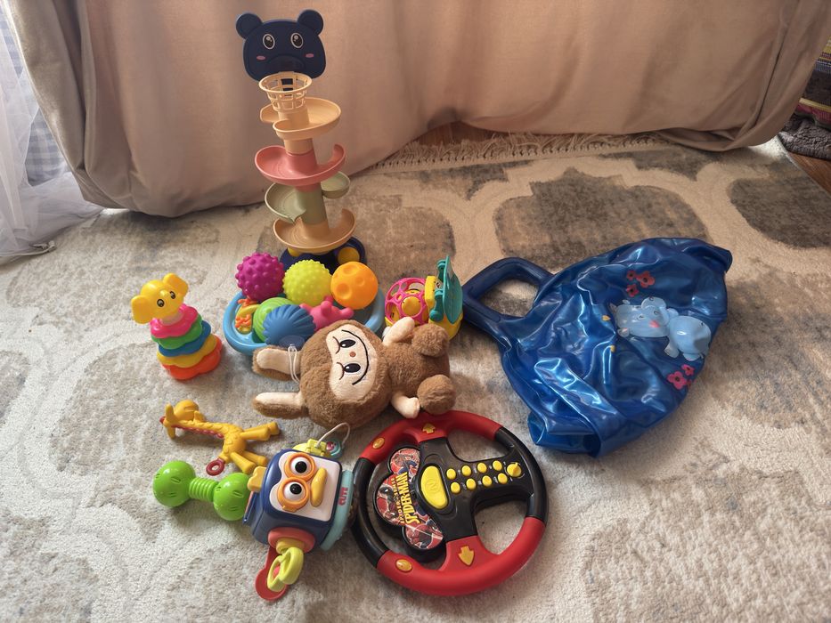 Продам игрушки детские