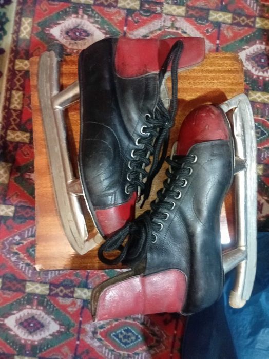 продам коньки  размер 39