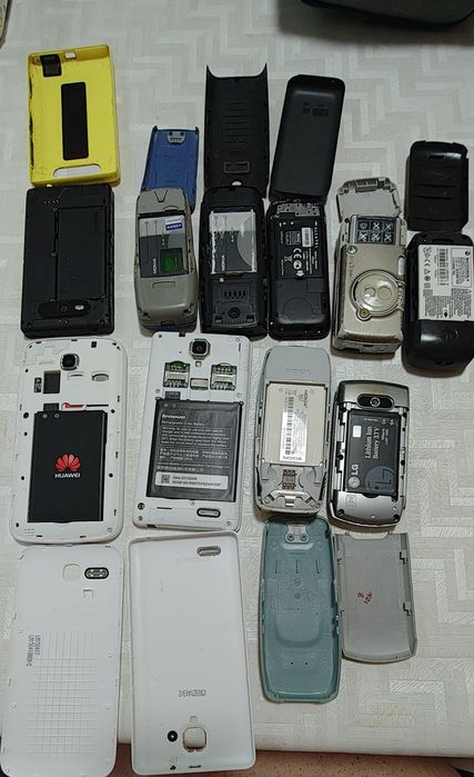 Продавам колекция телефони