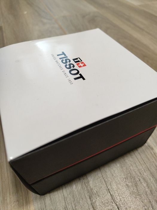 Tissot чисто нов дамски часовник
