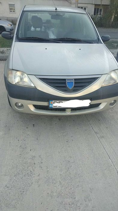 Vând Dacia Logan 2005