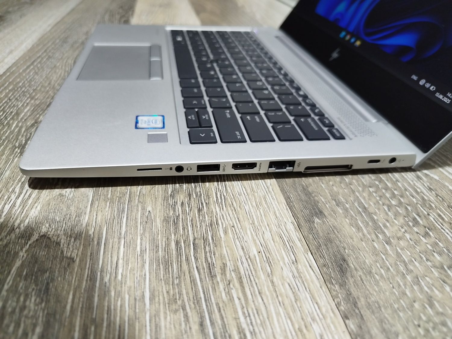 Hp elitebook i5-8365(8-avlod) 8/256gb xotira