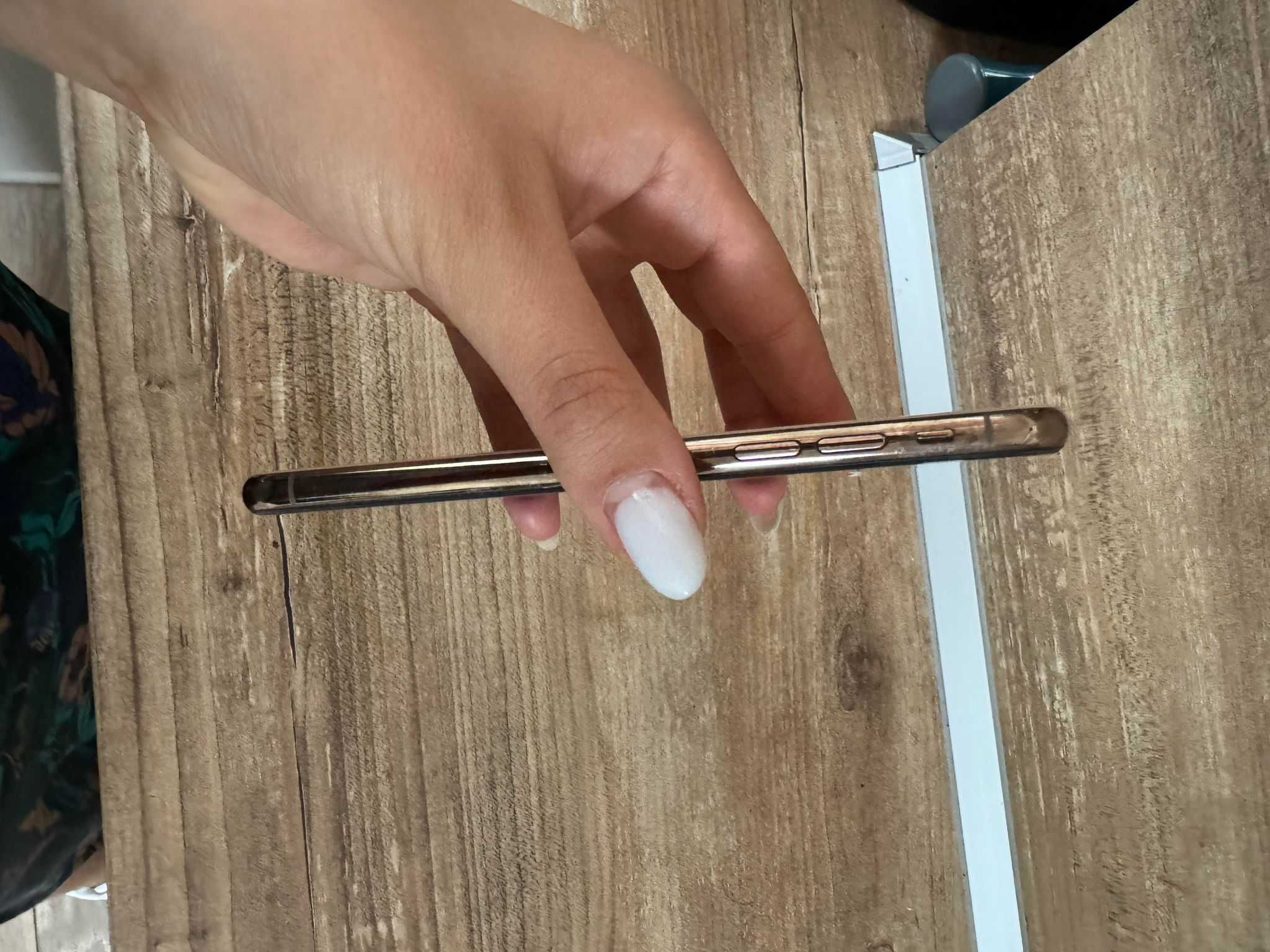iPhoneXS rose gold