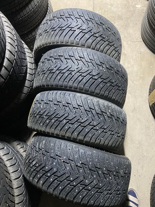 Комплект зимние шины 245/40/18 255/40/18 Nokian.