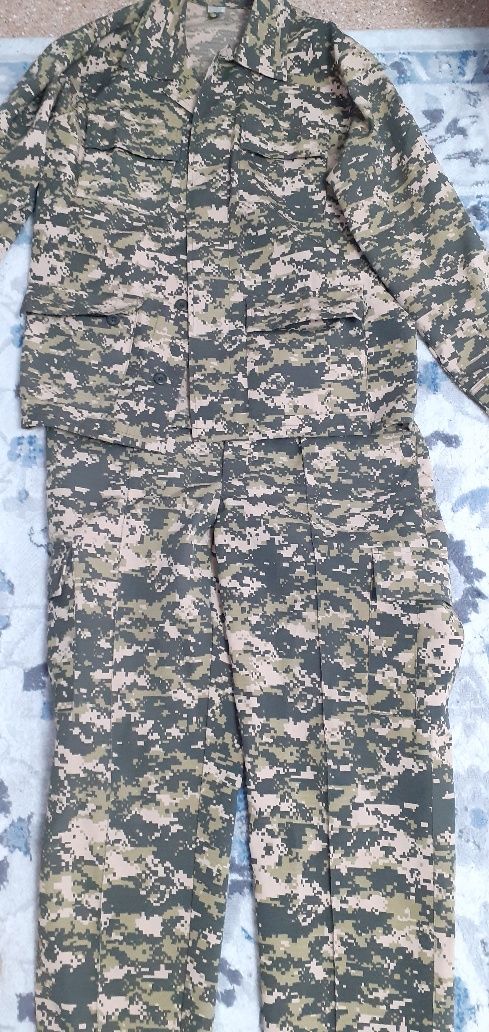 Продам форму 52 размер