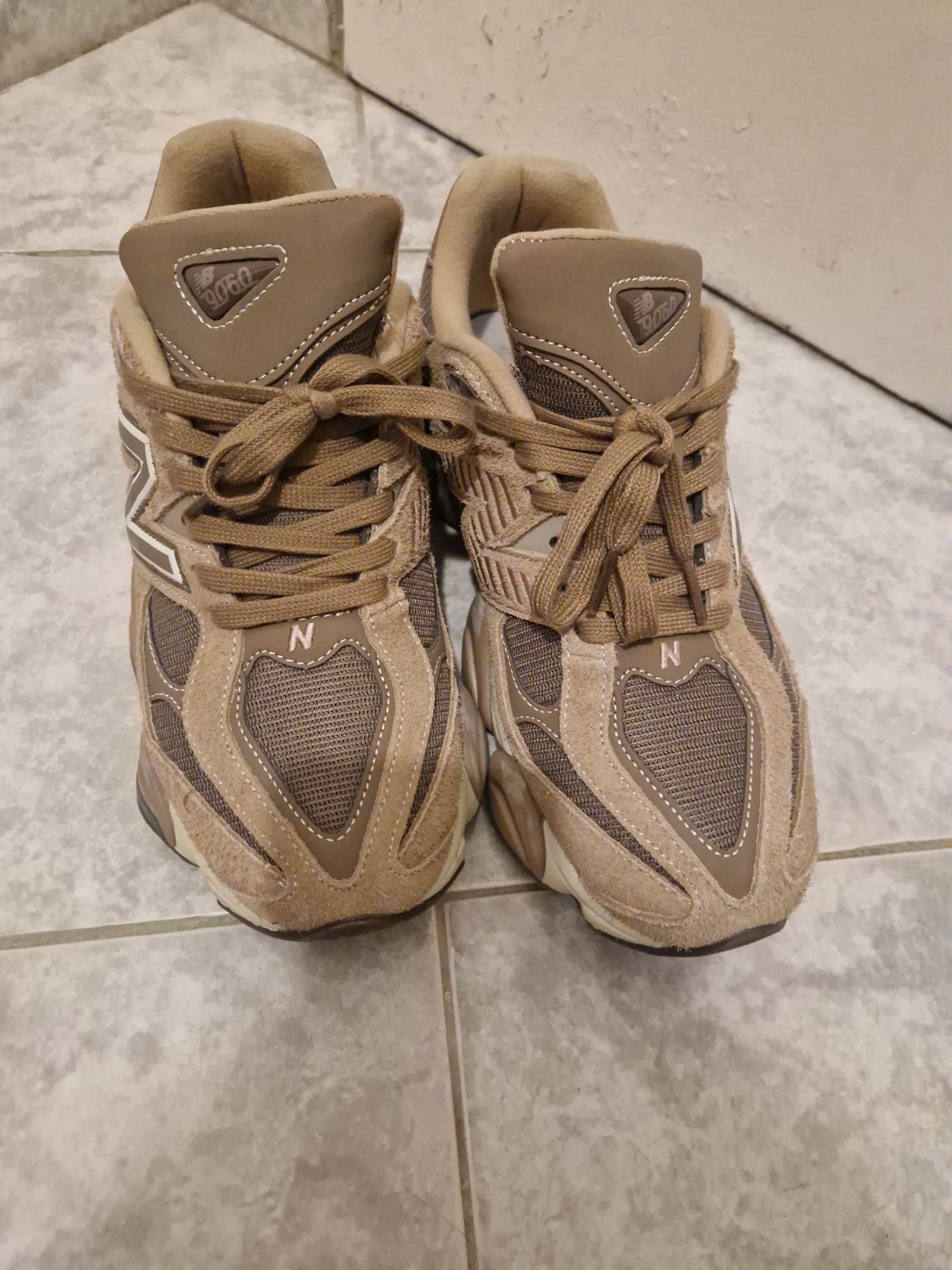 New Balance 9060 Mushroom