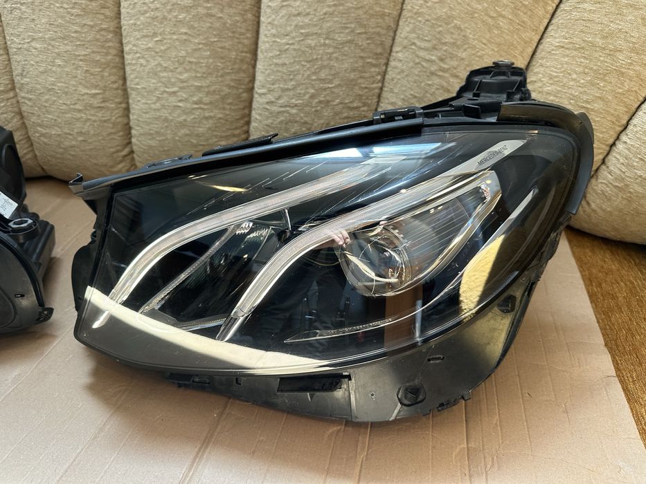 Faruri, Far stanga / Far dreapta Mercedes E W213 Led High Performance
