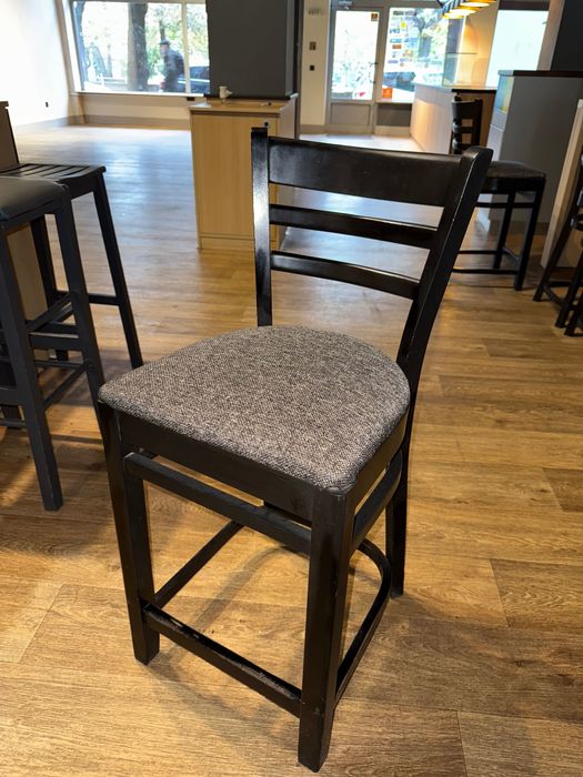 Маси, столове и пейки