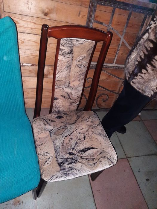 Стулья деревянные 14 штук