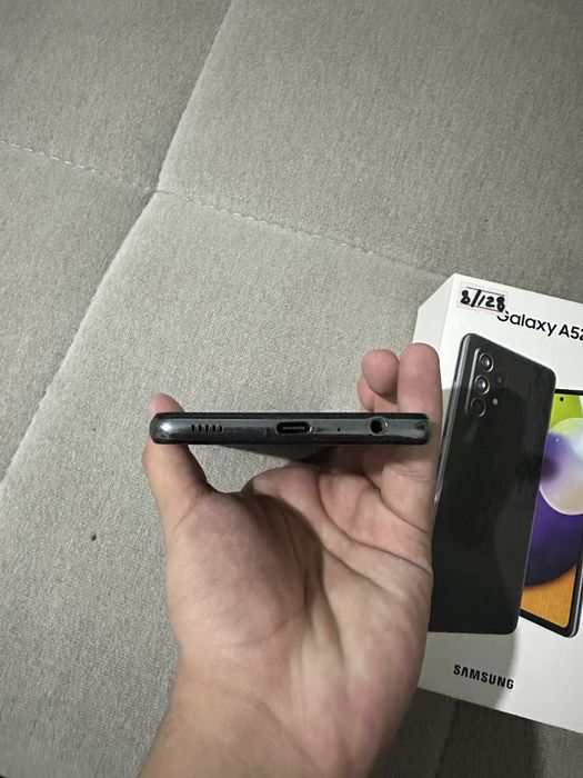 Срочно продаю телефон