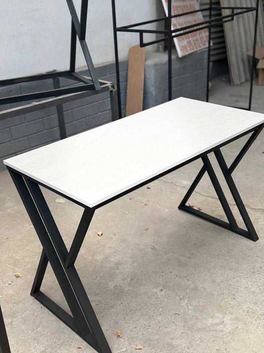 Компьютерный стол LOFT 120×60×75 см — прочный и современный