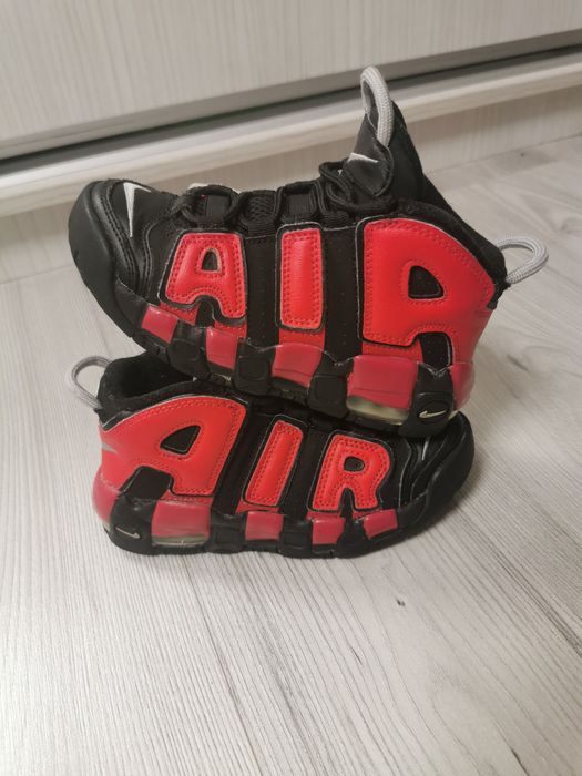 Adidasi Nike Uptempo mar.30